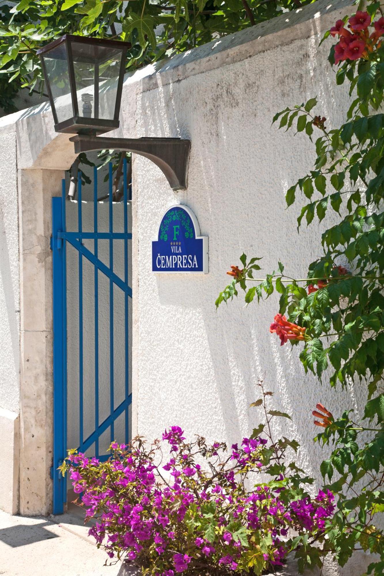 Hotel Slovenska Plaza Standard Budva Ngoại thất bức ảnh