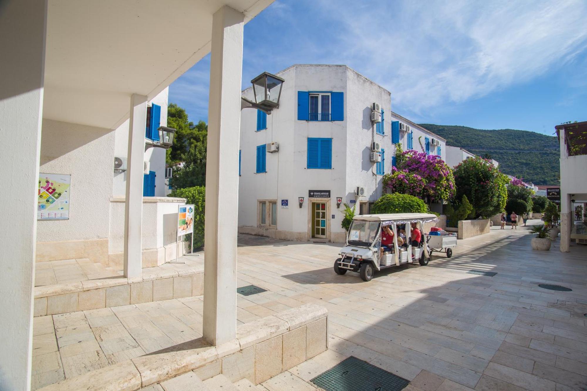 Hotel Slovenska Plaza Standard Budva Ngoại thất bức ảnh