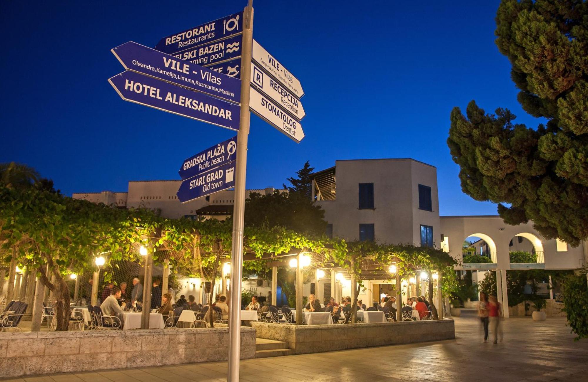 Hotel Slovenska Plaza Standard Budva Ngoại thất bức ảnh