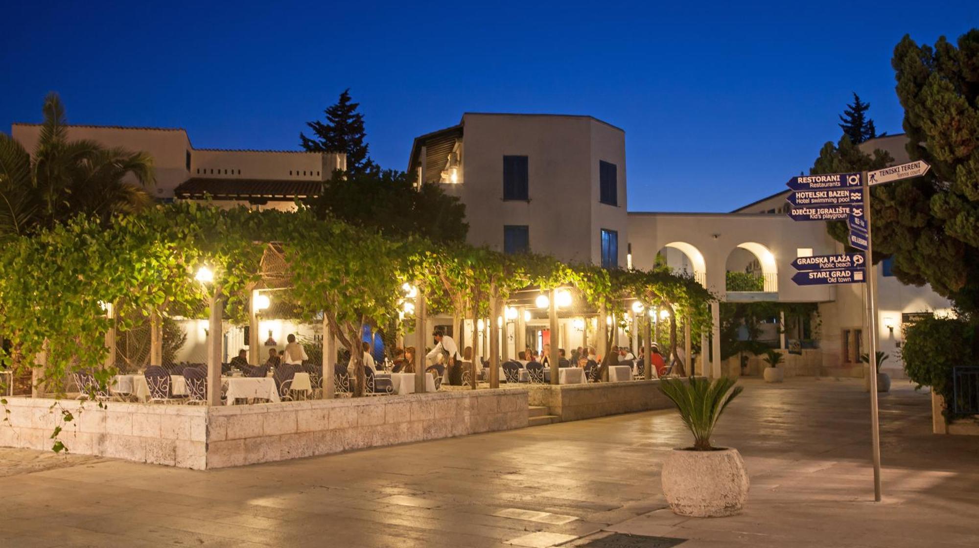 Hotel Slovenska Plaza Standard Budva Ngoại thất bức ảnh