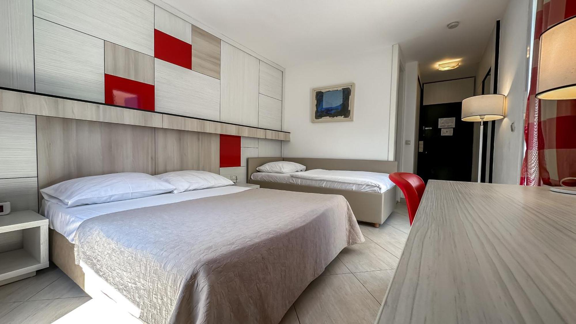 Hotel Slovenska Plaza Standard Budva Ngoại thất bức ảnh
