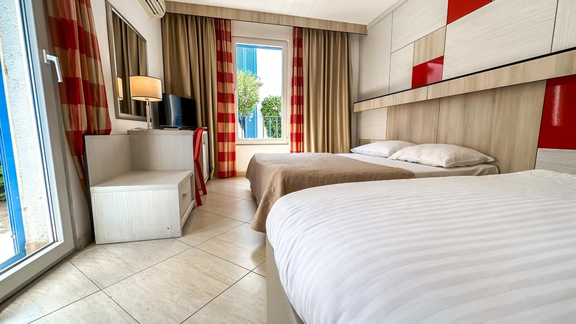 Hotel Slovenska Plaza Standard Budva Ngoại thất bức ảnh